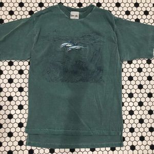 Vintage 80s Tshirt w embroidered dolphins - LG